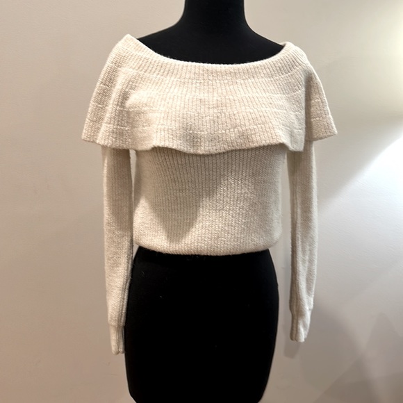 Ivory Kimchi Blue Sweater with Ruffle Collar - Picture 5 of 11